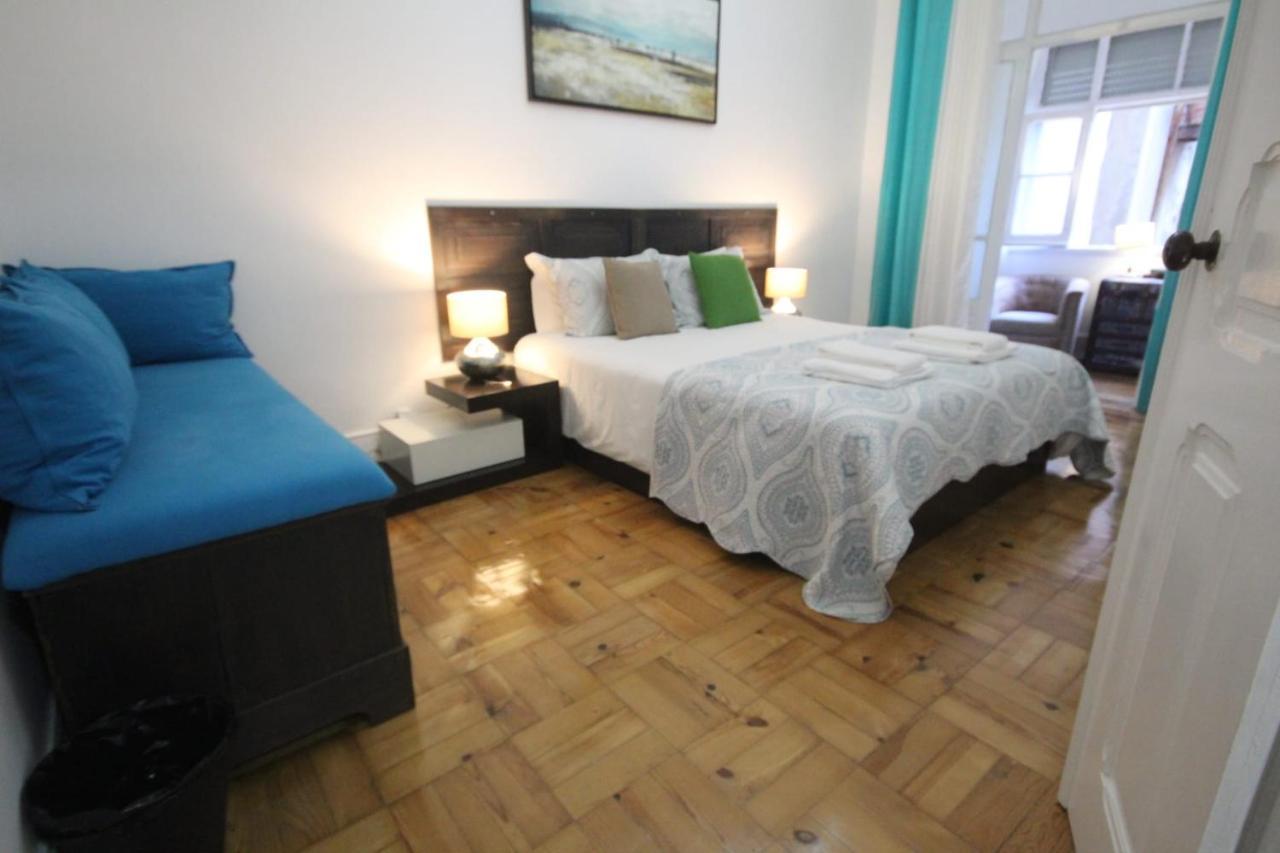 Ocean M1 R4 - Large Double Room With Shared Bathroom In City Center 리스본 외부 사진